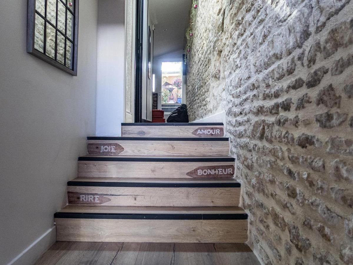 Palais Des Reves Apartment Ниор Екстериор снимка