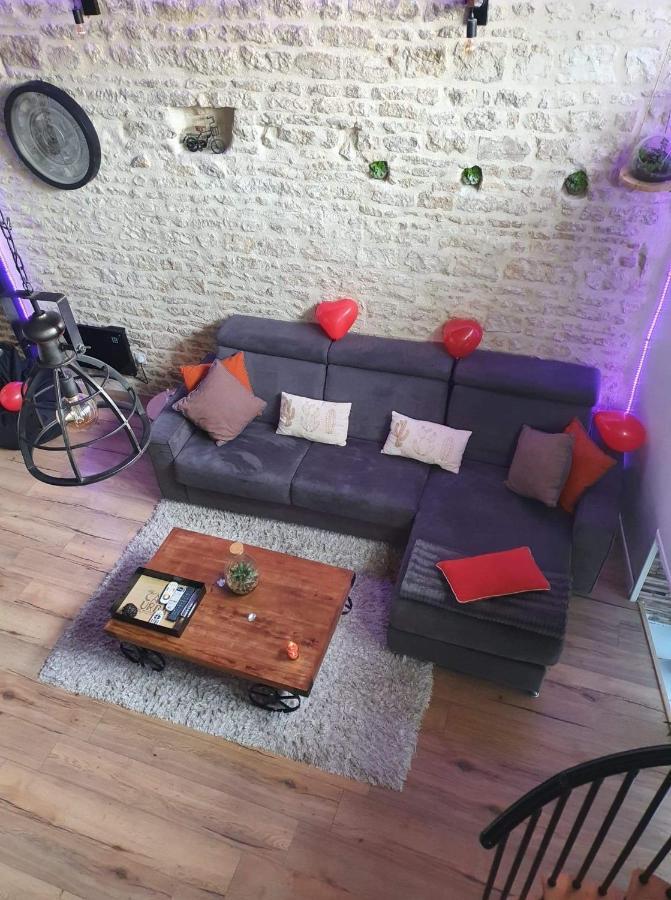 Palais Des Reves Apartment Ниор Екстериор снимка